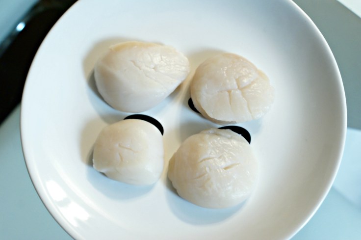 Raw scallops
